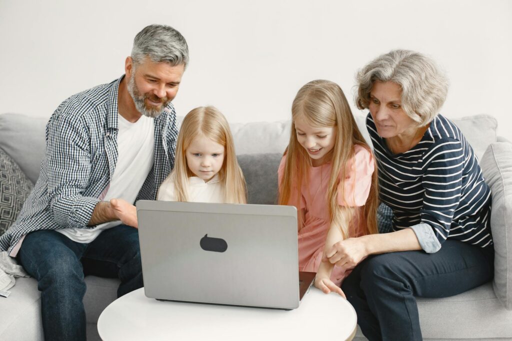 A supportive online forum screenshot where grandparents can connect and share advice. — support for grandparents Utah