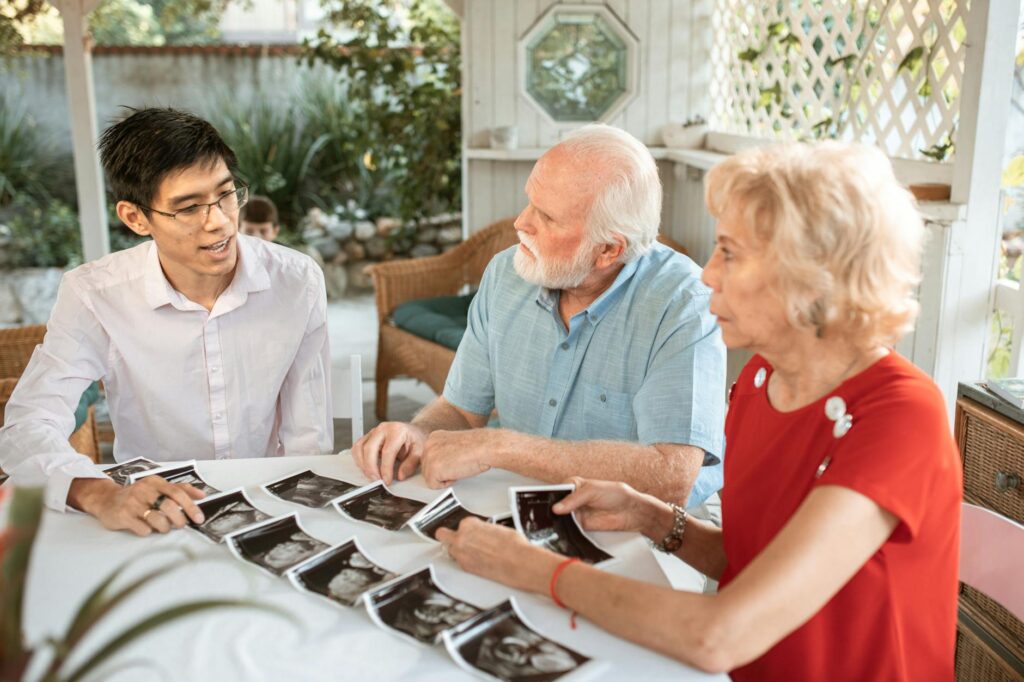 Photo of a support group meeting for grandparents. — resources grandparents legal challenges Utah